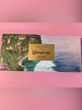 Wander Beauty Wanderess Escape Eyeshadow Palette - Ocean Blue & Lush Green